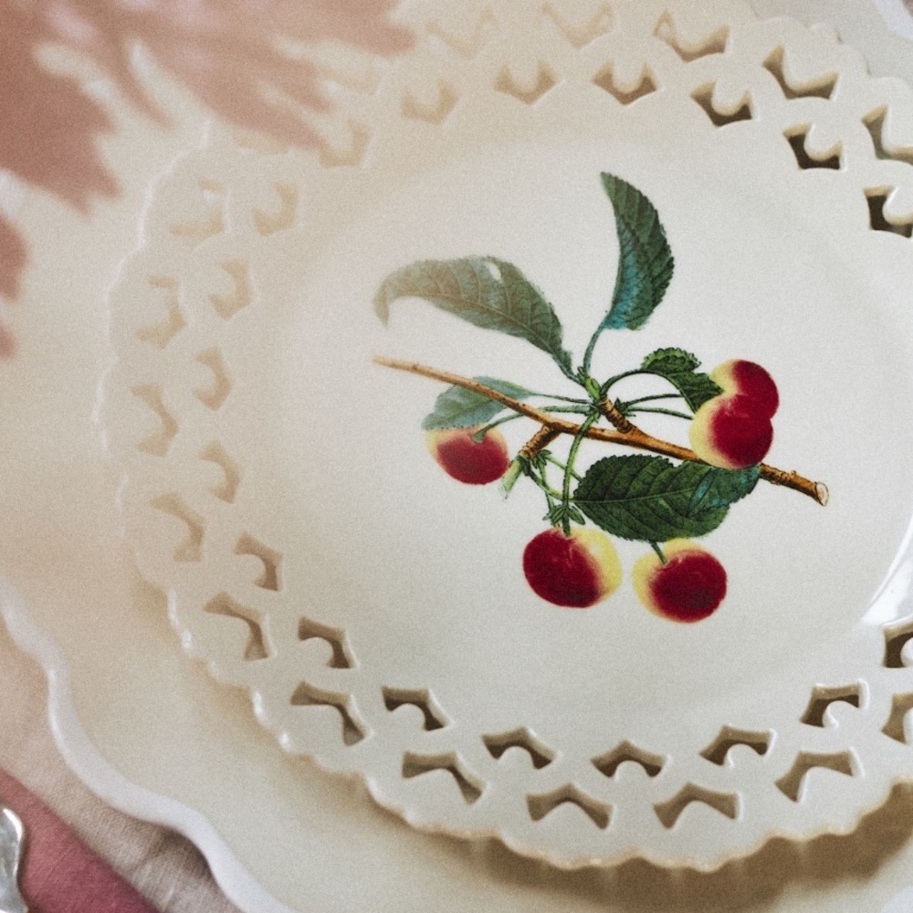 Chantilly‎ cherry dessert plate set of 4